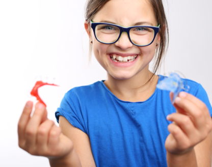 The Difference Between Full and Partial Dentures 